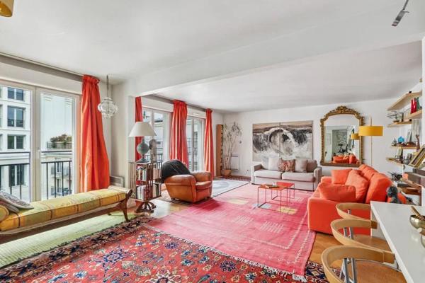 Appartement Paris 18e - VILLAGE RAMEY