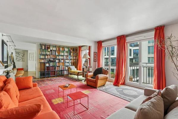 Appartement Paris 18e - VILLAGE RAMEY