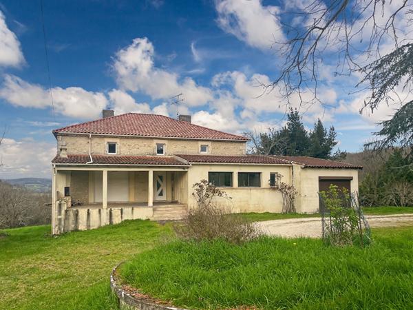 À vendre - Maison familiale en pierre à la campagne