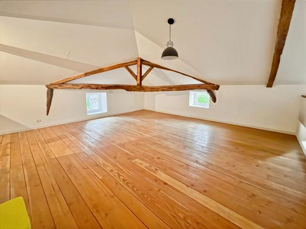 À vendre - Maison familiale en pierre à la campagne