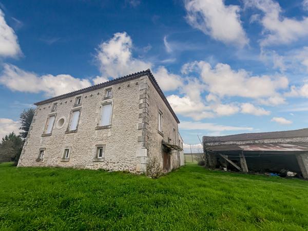 À vendre - Maison familiale en pierre à la campagne