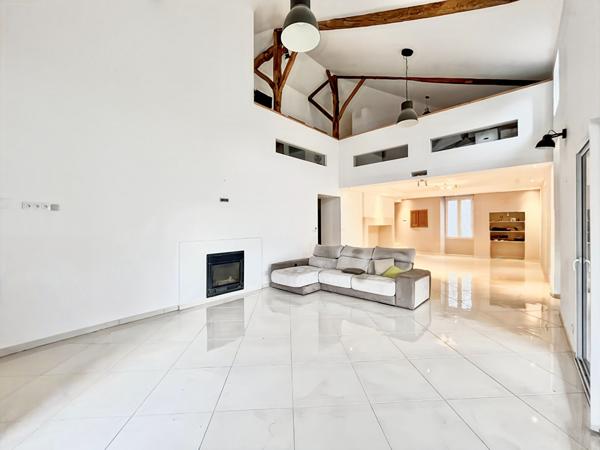 À vendre - Maison familiale en pierre à la campagne