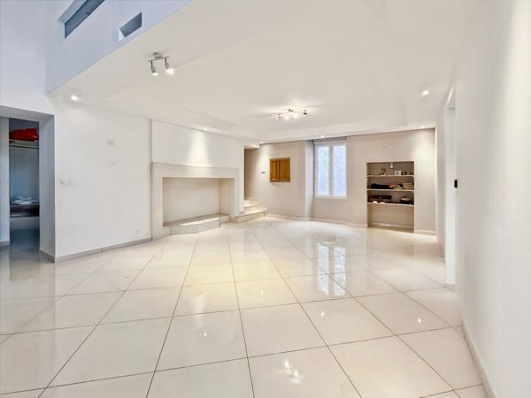 À vendre - Maison familiale en pierre à la campagne