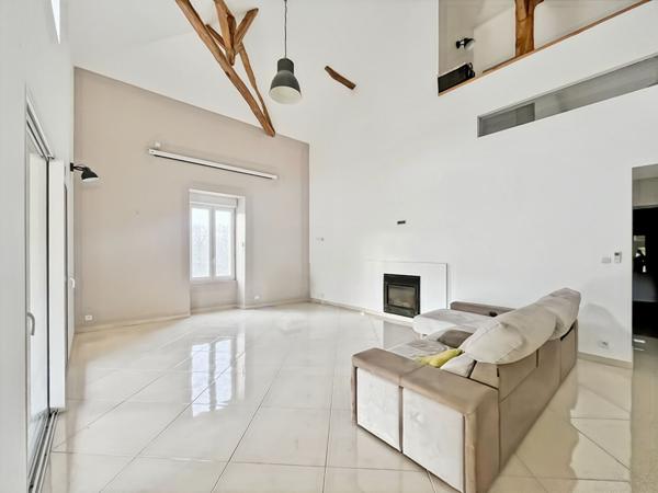 À vendre - Maison familiale en pierre à la campagne