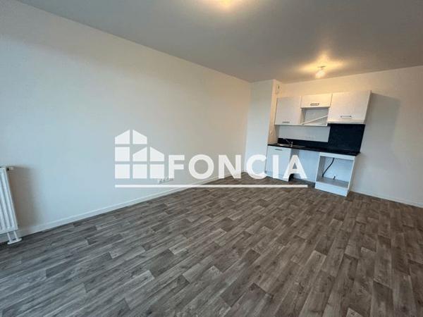 Location Appartement 3 pièces 59.95 m² - 4 RUE JEAN JAURES Colombelles 14460