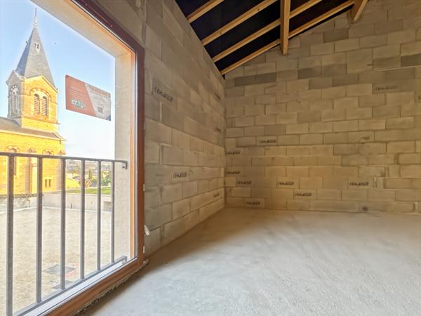 Sainte-Euphémie (01600) À Vendre Plateau neuf en Frais de Notaire réduits à finir d'Aménager – Proche Trévoux, Hyper-Centre Village de