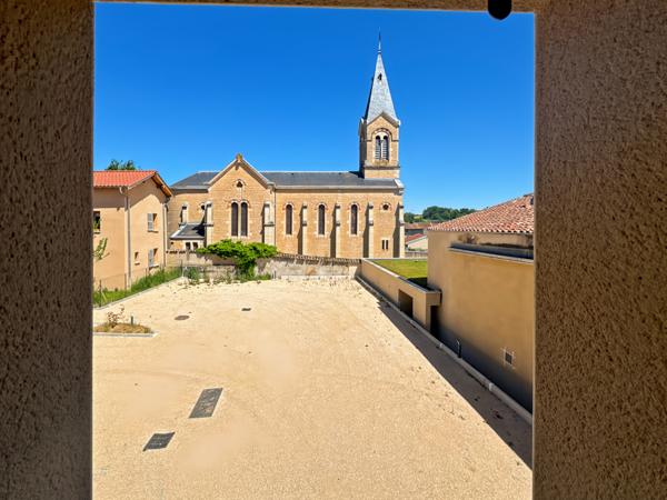 Sainte-Euphémie (01600) À Vendre Plateau neuf en Frais de Notaire réduits à finir d'Aménager – Proche Trévoux, Hyper-Centre Village de