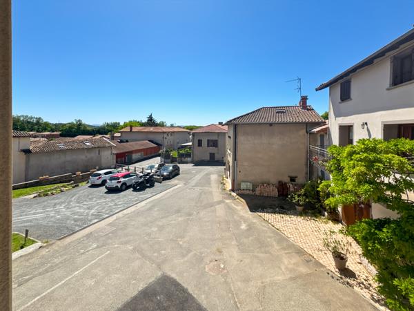 Sainte-Euphémie (01600) À Vendre Plateau neuf en Frais de Notaire réduits à finir d'Aménager – Proche Trévoux, Hyper-Centre Village de