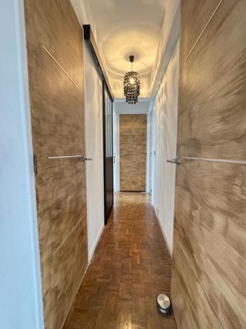 13009 Proche Mazargues T3/4 avec vue mer dans copro fermée