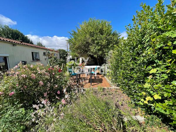 EXCLUSIVITÉ ? MAISON AVEC VUE PANORAMIQUE ET JARDIN ARBORÉ À COZES