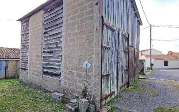 Maison à vendre    1 pièce •  Talmont-Saint-Hilaire