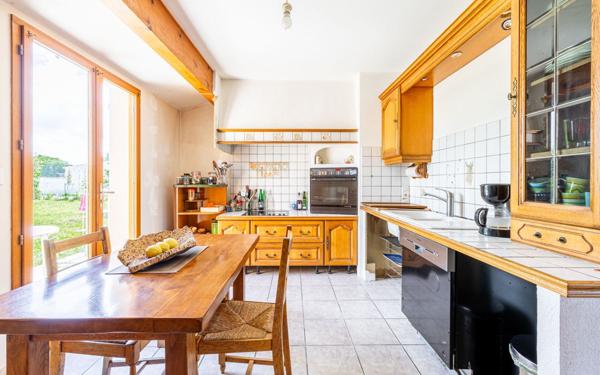 Maison à vendre    4 pièces •  Saint-Just-Luzac