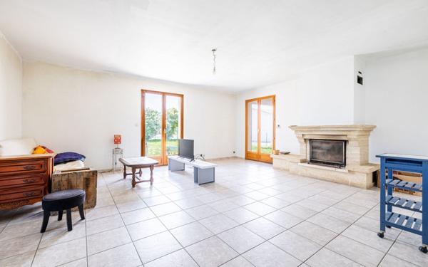 Maison à vendre    4 pièces •  Saint-Just-Luzac