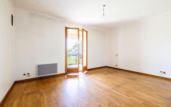 Maison à vendre    4 pièces •  Saint-Just-Luzac