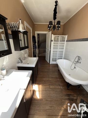 Maison à vendre 7 pièces 230 m² Fère-Champenoise