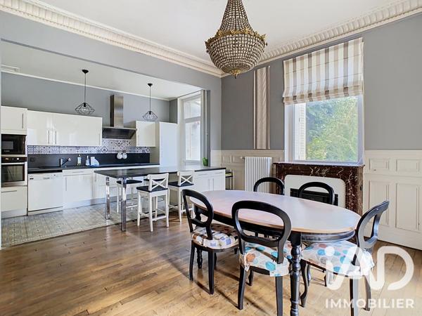 Maison à vendre 7 pièces 230 m² Fère-Champenoise
