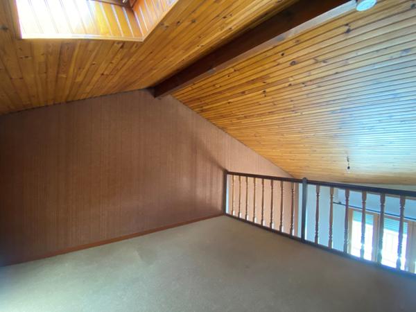 A VENDRE Appartement T1 Bis en duplex centre ville Mont De Marsan grande terrasse