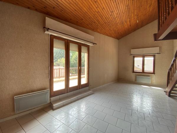 A VENDRE Appartement T1 Bis en duplex centre ville Mont De Marsan grande terrasse