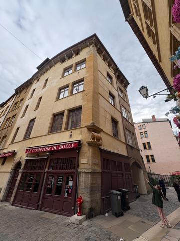 Studio de 19m² et cave.