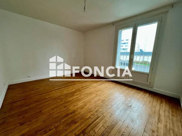 Location Appartement 3 pièces 80.38 m² - 17 RUE GUILBAUD Brest 29200