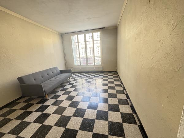 Avignon (84000) APPARTEMENT T4 DE 90M2