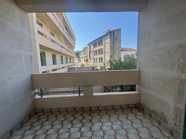 Avignon (84000) APPARTEMENT T4 DE 90M2