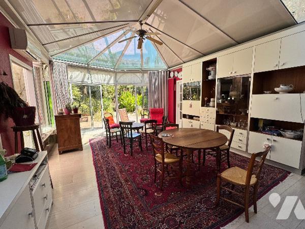 Maison de caractère en plein cœur d'Alençon – Garage, jardin et beaux volumes