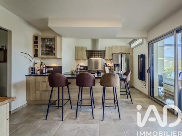 Maison à vendre 4 pièces 150 m² Peymeinade