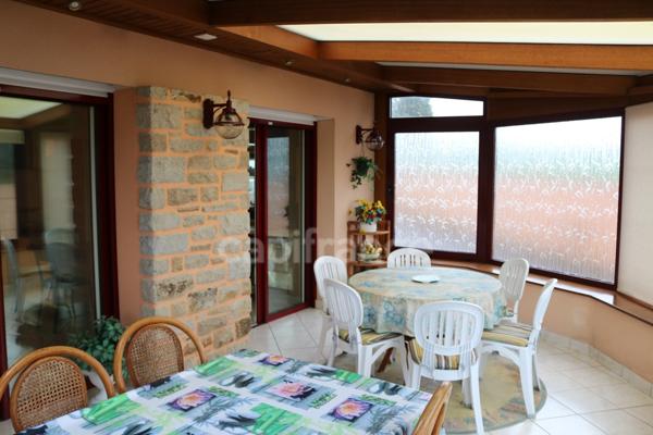 Maison à vendre 7 pièces KERLAZ (29) 149 m2 sur 713 m2 de terrain 4 chambres