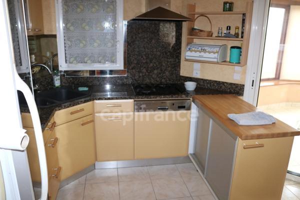 Maison à vendre 7 pièces KERLAZ (29) 149 m2 sur 713 m2 de terrain 4 chambres