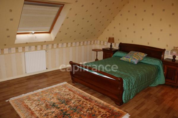 Maison à vendre 7 pièces KERLAZ (29) 149 m2 sur 713 m2 de terrain 4 chambres