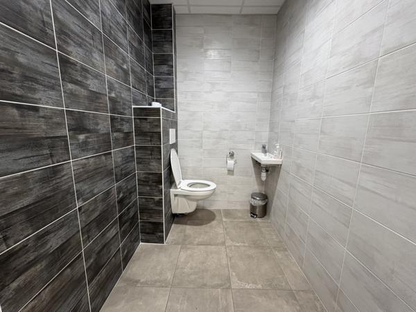 Perpignan (66000) Local toute activité 165 m² FRAIS OFFERTS !