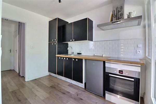 La Mulatière, Appartement T2 de 45 m² en rez-de-jardin, double balcons et jardin privatif