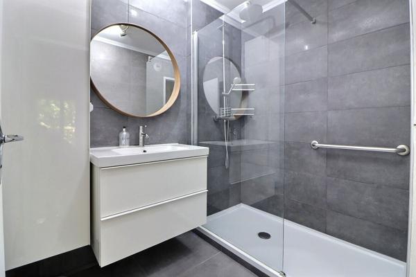 La Mulatière, Appartement T2 de 45 m² en rez-de-jardin, double balcons et jardin privatif