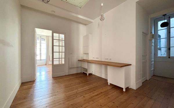 Appartement à louer    3 pièces • 77,15 m2 Toulouse