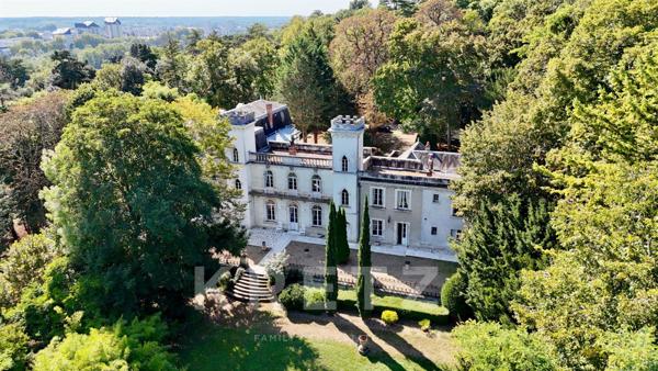 Château XIXème style néogothique