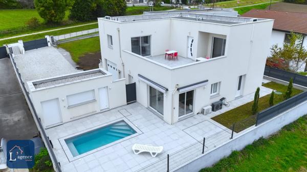 Villa de 225m² avec piscine et vue sur le Mont Blanc