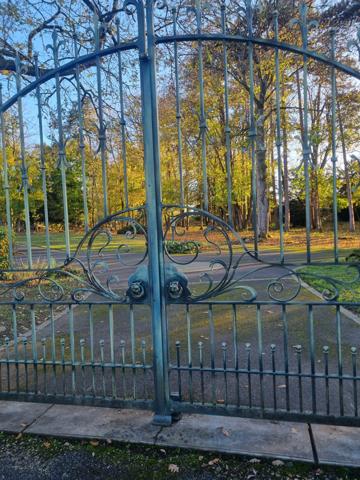 À vendre - Maison bourgeoise, 7 pièces située à Savonnières (37510)