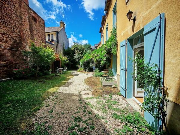 Duplex lumineux avec terrasse privative – Rennes hyper-centre