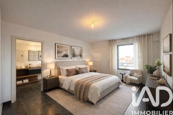 Appartement à vendre 6 pièces 215 m² Nîmes