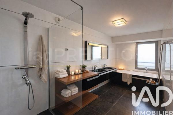 Appartement à vendre 6 pièces 215 m² Nîmes