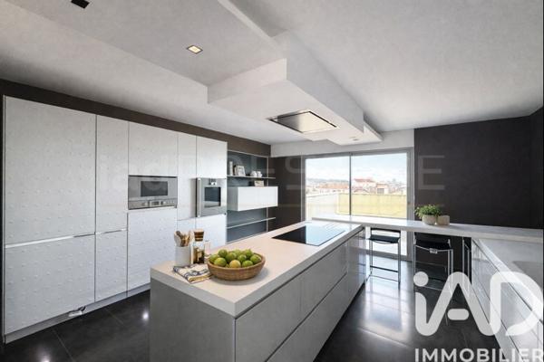 Appartement à vendre 6 pièces 215 m² Nîmes