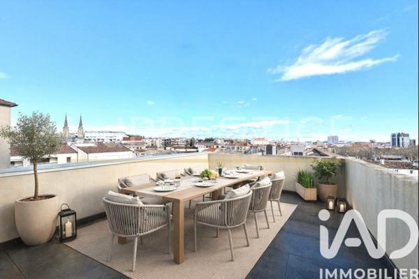 Appartement à vendre 6 pièces 215 m² Nîmes