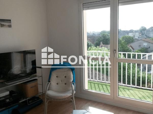 Location Appartement 2 pièces 31.76 m² - RESIDENCE LA CHAPELLE - 31 RUE DE LA GANTERIE Poitiers 86000