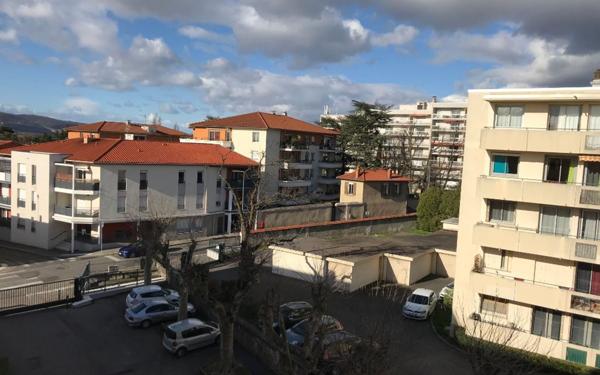 Appartement à louer    3 pièces • 64,18 m2 Caluire-et-Cuire