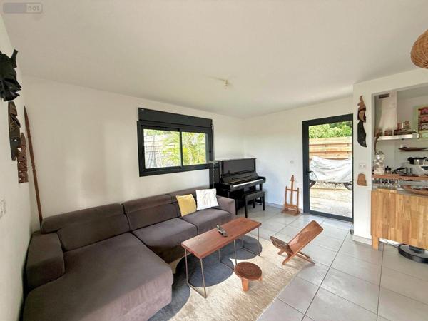 Maison à vendre à Saint-Paul à la Réunion (97460), ref : 97424/233   
BERNICA