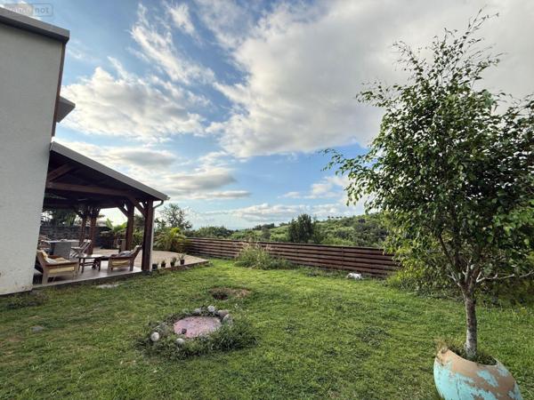 Maison à vendre à Saint-Paul à la Réunion (97460), ref : 97424/233   
BERNICA
