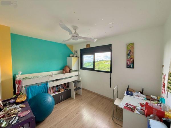 Maison à vendre à Saint-Paul à la Réunion (97460), ref : 97424/233   
BERNICA