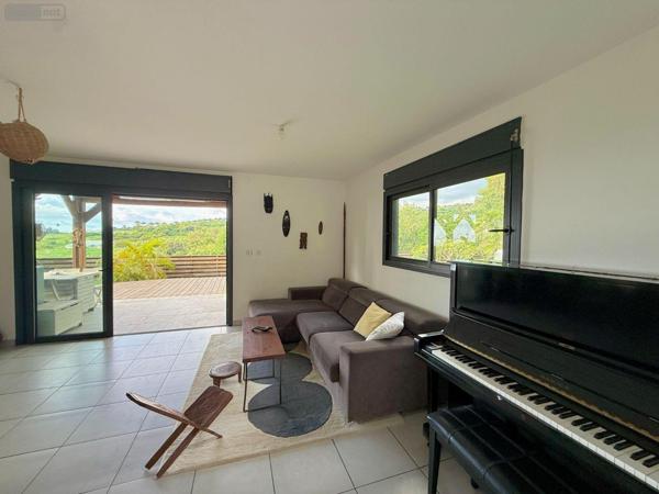 Maison à vendre à Saint-Paul à la Réunion (97460), ref : 97424/233   
BERNICA