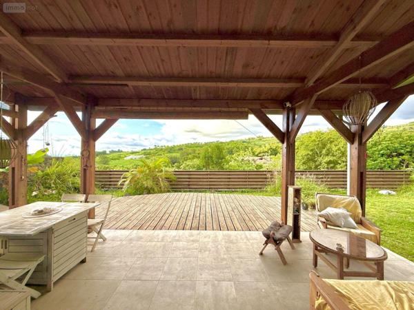 Maison à vendre à Saint-Paul à la Réunion (97460), ref : 97424/233   
BERNICA